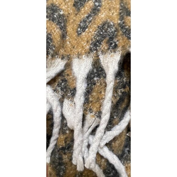New Accent Fuzzy Scarf Animal Print Fringe Black Brown 19 X 76 - Picture 2 of 5